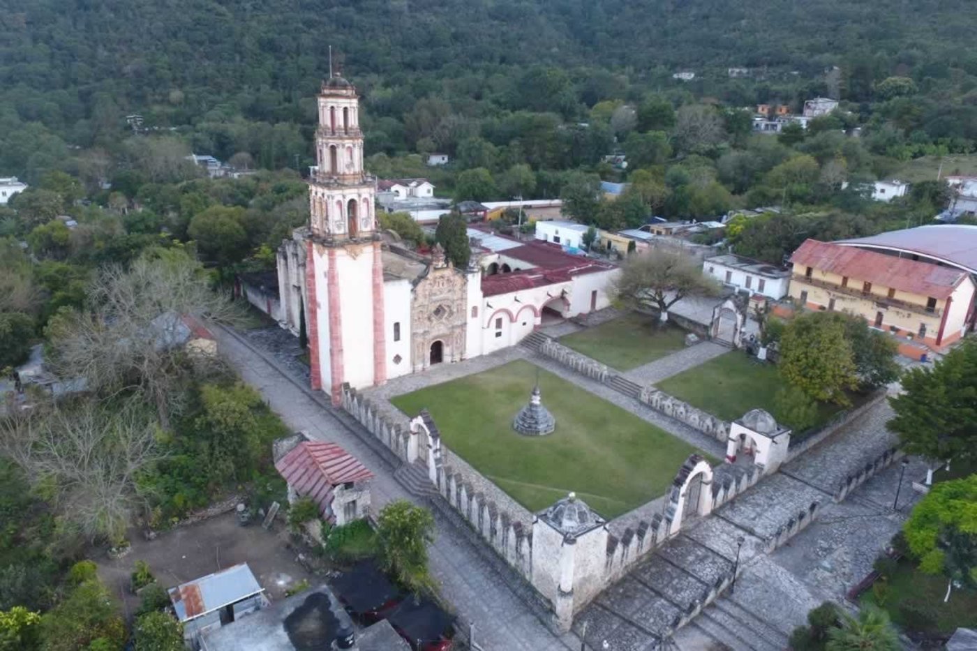 Misión Tilaco, Parroquia San Francisco de Asís Atractivos